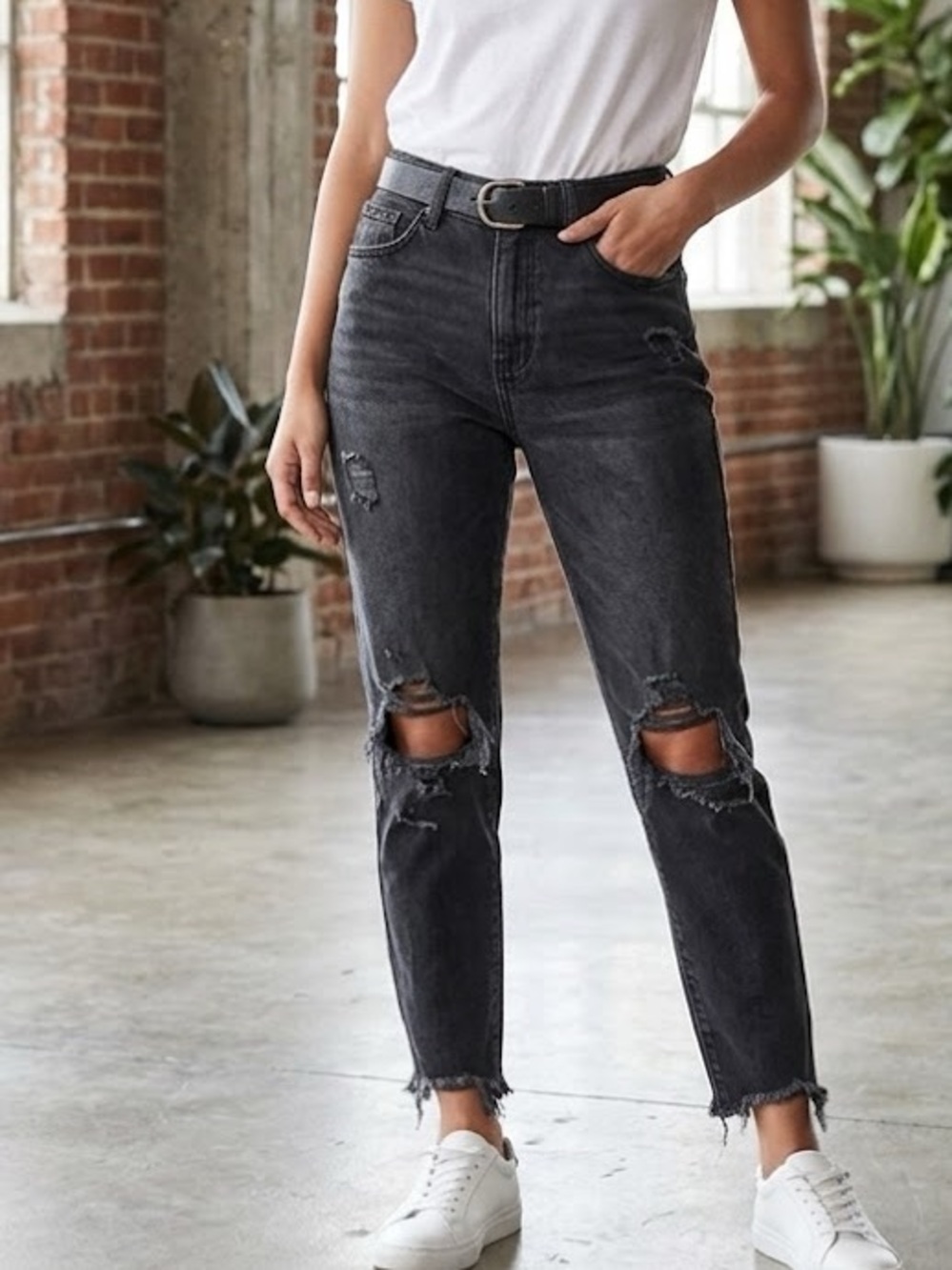 So High Rise Mom Jeans, Black Distressed, Size 9/28W
